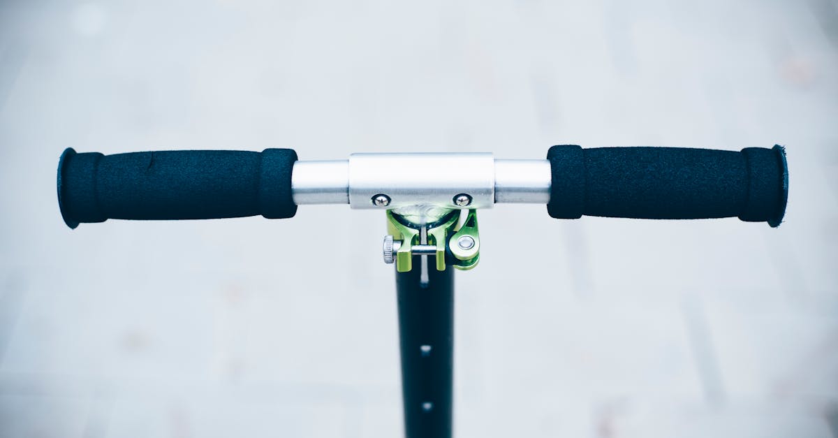 découvrez l'univers de la micromobilité, une solution innovante pour des déplacements urbains rapides et durables. explorez les différents moyens de transport légers, tels que les trottinettes, vélos et scooters électriques, qui facilitent vos trajets tout en respectant l'environnement.